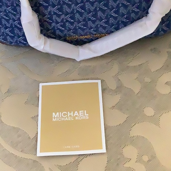 Amazing MK Denim Jet Setter Crossbody💙💙💙NWT - Picture 10 of 12